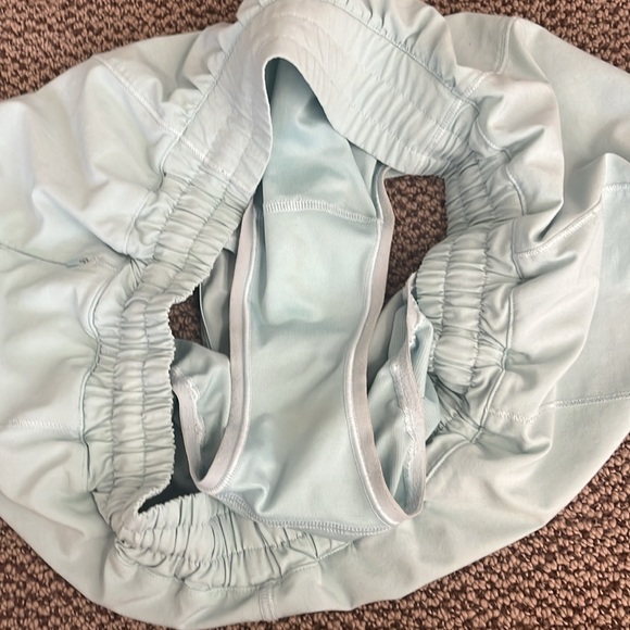 Lululemon hotty hot short - Picture 5 of 7